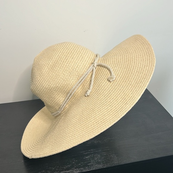 Banana Republic Wide Brim 4.5” Sun Straw Hat - Picture 12 of 15